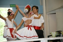 Nuoret tanssijat 
kuva: Armi Hänninen