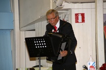 Arto Viren ja hanuri
kuva: Armi Hänninen