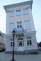 Näyttäisi olevan hieman kalleellaan