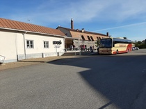 Kauempaa katsottuna